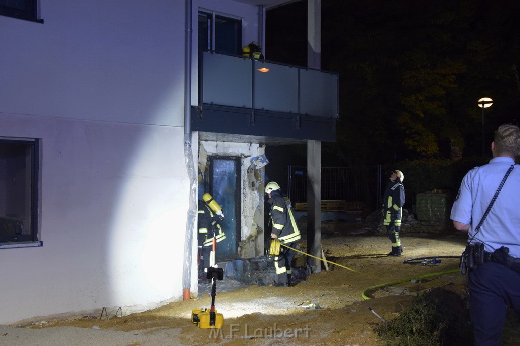 Feuer 1 Koeln Hoehenberg Fuldastr P13.JPG - Miklos Laubert